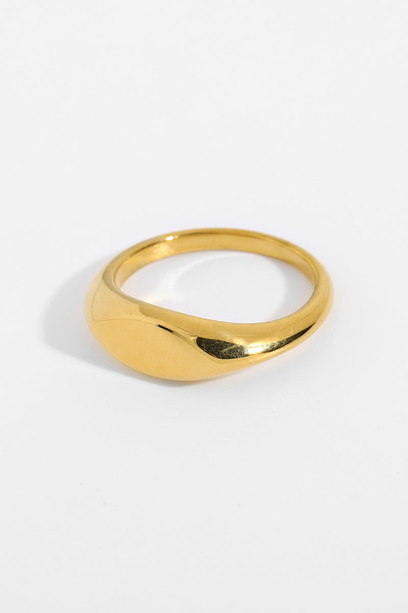 Julia Sphere Ring